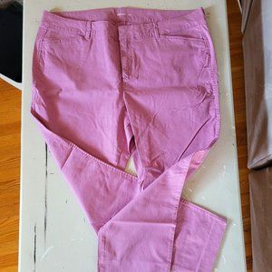 Ladies Purple Capris